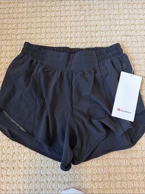 lululemon Hotty Hot LR 4" Lined Women’s Shorts - Black